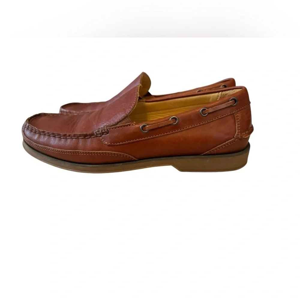 Tommy Bahama size 10 seaport leather boat shoes in great condition